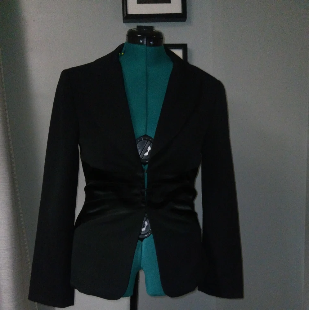 Spiegel Black Tuxedo Hourglass Blazer Sz 8 NWOT - Picture 9 of 16